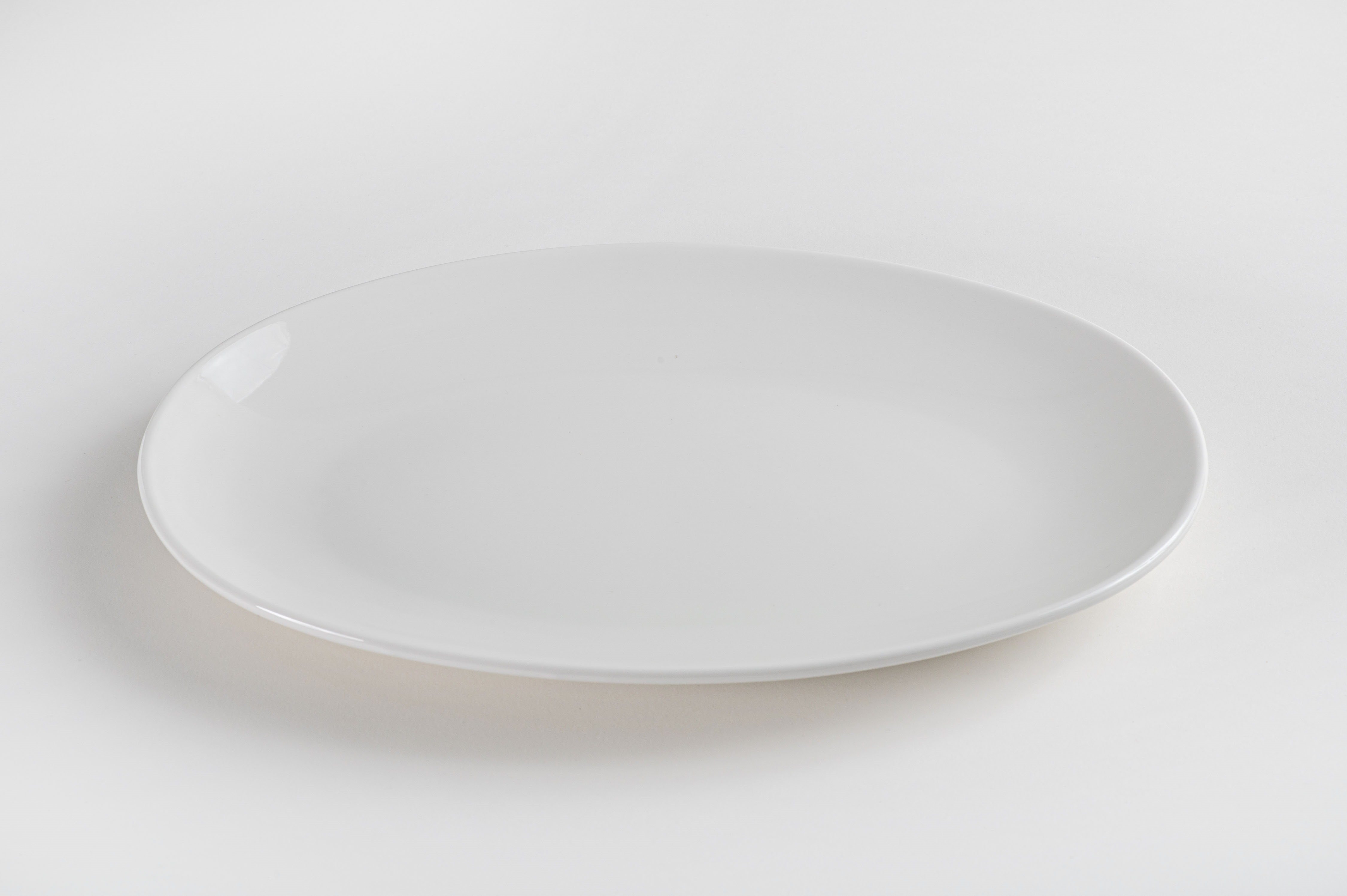 Тарілка овальна Ariane Vital Coupe 32 см rimless